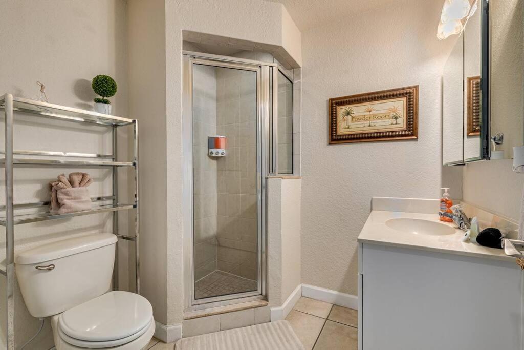 Walk To The Beach And Restaurants! - Coconut Villa'S Suite 2 St. Pete Beach Exterior foto