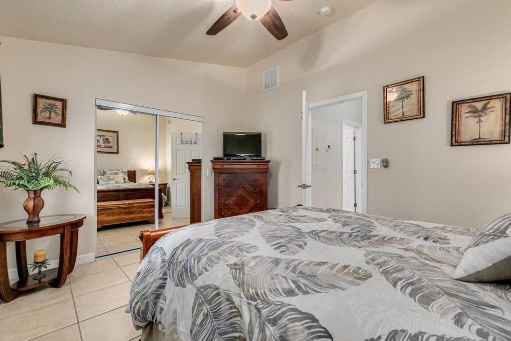 Walk To The Beach And Restaurants! - Coconut Villa'S Suite 2 St. Pete Beach Exterior foto